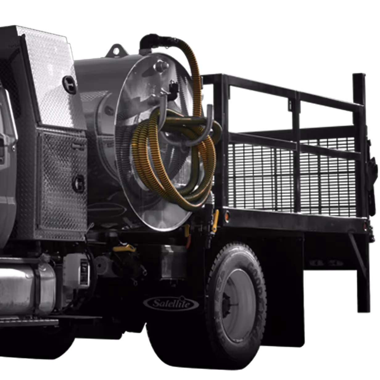 P&D 900 truck with a metal tank and yellow hoses, mounted on a flatbed.